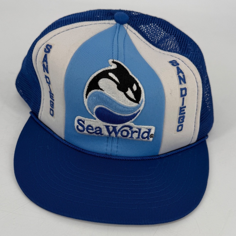 Vintage 1982 SeaWorld Trucker Hat Deadstock Orca Killer Whale Snapback